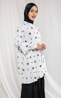 Tunic Qaaf Blouse Tunik Baiza Crinkle Putih Motif Classic Limited Edition