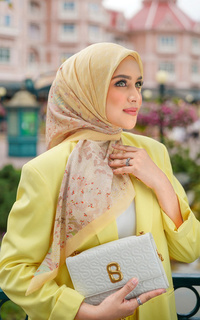 Hijab Motif Jubilation Voile Square - Cheese