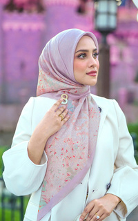 Hijab Motif Jubilation Voile Square - Orchid Tint