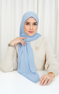 Hijab Motif Tapis Pleated Square - Breeze