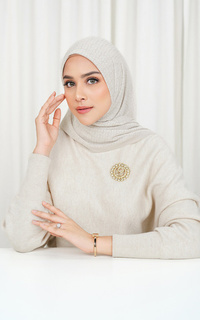 Hijab Motif Tapis Pleated Square - Fog