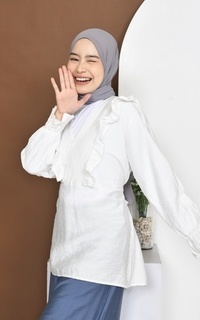 Blouse Mybamus Nadya Ruffle Tops – Blouse V Neck – Atasan Wanita Muslim Broken White M18347 R88S3-707696