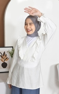 Blouse Mybamus Nadya Ruffle Tops – Blouse V Neck – Atasan Wanita Muslim Broken White M18347 R88S3-707699