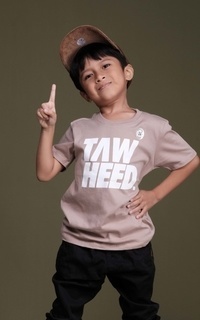 Pakaian Anak Tawheed - Kaos Dakwah Anak Muslim Islami - Baju Distro Anak 3-10 Tahun Laki-laki dan Perempuan | ANTI BAKTERI (Light Taupe)