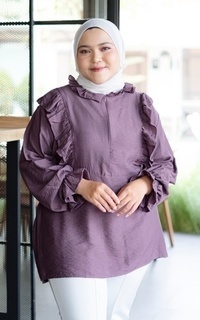 Blus Siselyo x Helsyanandaaa - Helsya Tops Jumbo Blouse Raisin M18243 R91S1