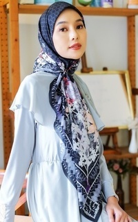 Hijab Motif Bajo Scarf - Komodo