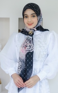 Hijab Motif Lombok Scarf - Black