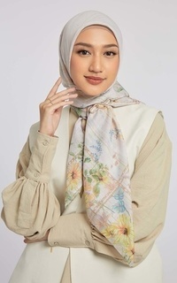 Hijab Motif Kami Immar Signature Scarf Wheat