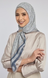 Hijab Motif Kami Monogram Maze Signature Scarf Ivory