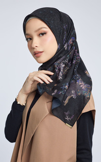 Hijab Motif Kami Laguna Signature Scarf Black