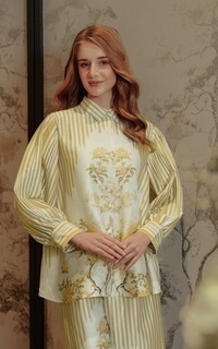 Kemeja Chinoiserie Pleated Shirt - French Vanilla