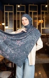 Hijab Motif Cleine Scarf Stormy Large