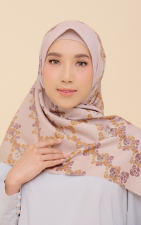 Plain Scarf Saka Scarf