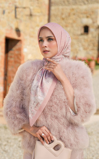 Hijab Motif Tuscany Voile Square - Rosa