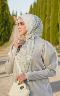 Hijab Motif Tuscany Voile Square - Crema