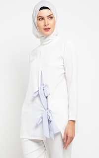 Blus Hazelnut Indonesia - Fleur Top - Atasan/ Blouse/ Top Wanita - Navy (DEFECT/ MINOR)