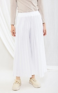 Celana Basic Pleats Cullote White