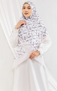 Hijab Motif Hanna Scarf Syar'I Brown