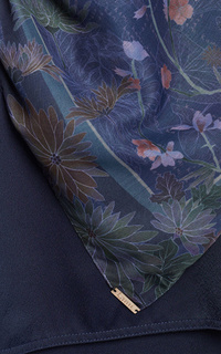 Hijab Motif Kami Haruna Flowers Signature Scarf Midnight Midnight-723015