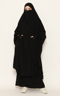Instant Hijab Allev Set French Khimar dan Rok Almeera - Hitam