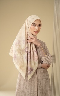 Hijab Motif Blyana Scarf Averill