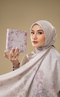 Hijab Motif Blyana Scarf Avery Large