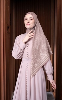 Hijab Motif Classic Forest Scarf Laurisilva