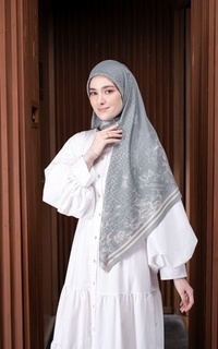Hijab Motif Classic Forest Scarf Monteverde