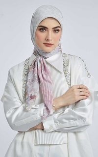 Hijab Motif Kami Kimmonia Signature Scarf White Dove