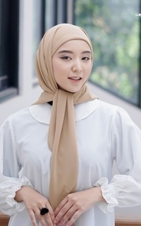 Plain Scarf Square Instant Coklat Susu