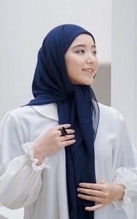 Hijab Polos Square Instant Navy