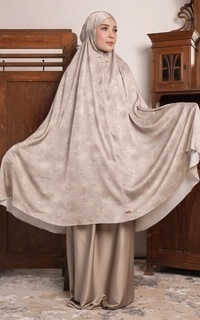 Mukena Lesti Prayer Set (Mukena Silk Motif 2in1 Lozy x Lesti Kejora) Rustic Tulip-730314