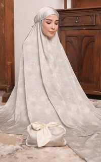 Mukena Lesti Prayer Set (Mukena Silk Motif 2in1 Lozy x Lesti Kejora) White Lily-730319