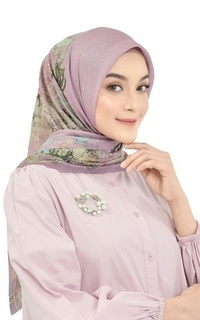 Hijab Motif Queena - Rouge