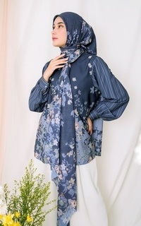 Blus Kamia - Iris Blouse