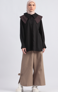 Omnia Blouse