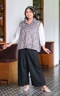 Blus Yoenik Apparel Yoonsu Kemeja Mix Motif Gray M18701 R10S3