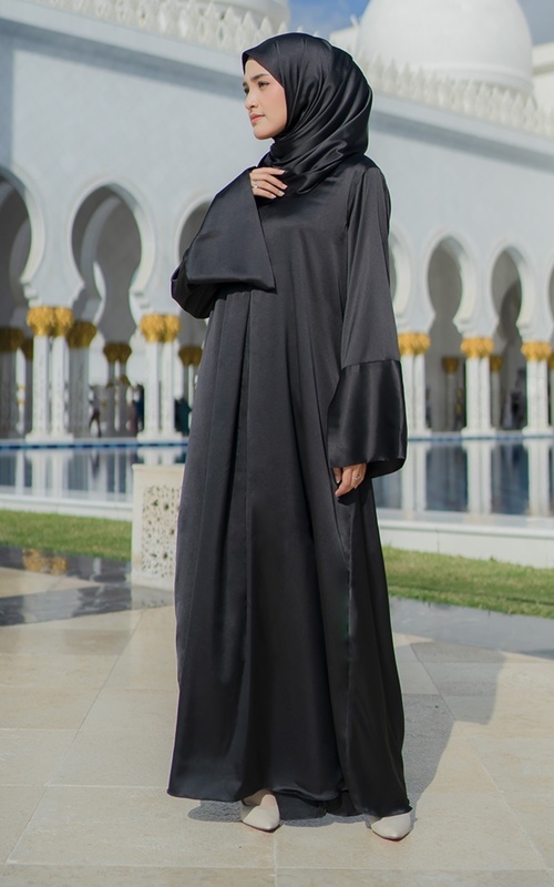 Celana - Latifa Abaya Silk - Black