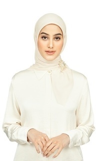 Hijab Polos Nada Voile Scarf - Almond Milk