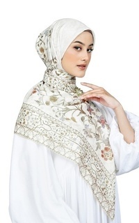 Hijab Motif Raudhah Large - Cloud