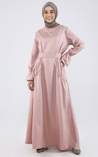 Gamis Hazelnut Indonesia - Qeinara Dress - Gaun/ Pakaian/ Dress Wanita - Latte (DEFECT/ MINOR)