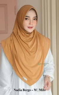 Hijab Polos Nadia Bergo - Size M Milo-740888
