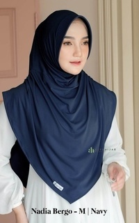 Hijab Polos Nadia Bergo - Size M Navy-740889