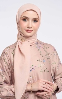 Hijab Polos Kami Light Voile Scarf Plain Blush