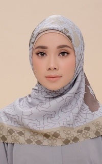 Hijab Motif Cendana Cloud Scarf