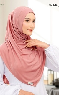 Plain Scarf Nadia Bergo - Size S PAD Pastel Peach-746769