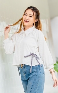 Blus Yoenik Apparel Jiwoo Crop Shirt Broken White M18937 R98S2