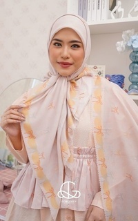 Hijab Motif Scarf Qoquette Fresh Pink