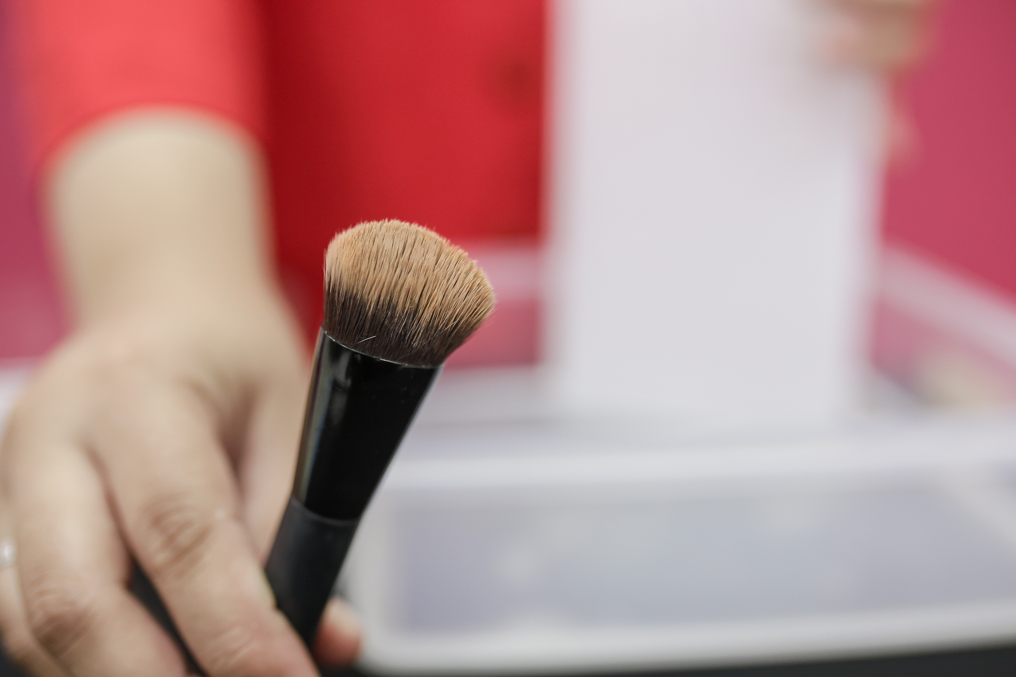 cara-cepat-membersihkan-brush-makeup--5-