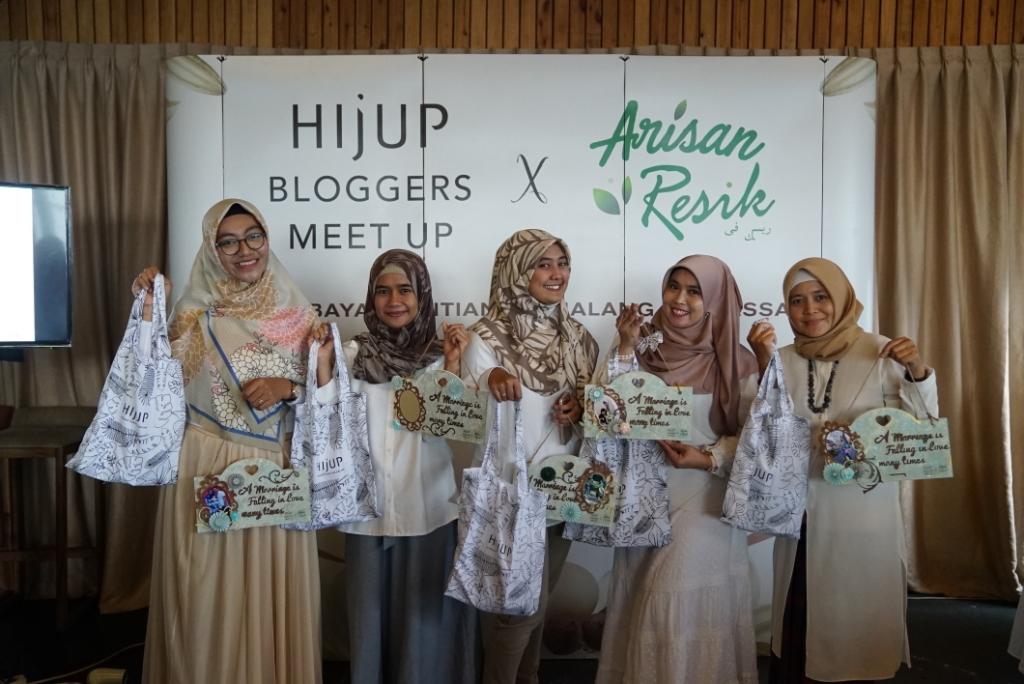 HIJUP-Bloggers-Meet-Up-x-Arisan-Resik-Pontianak--1-